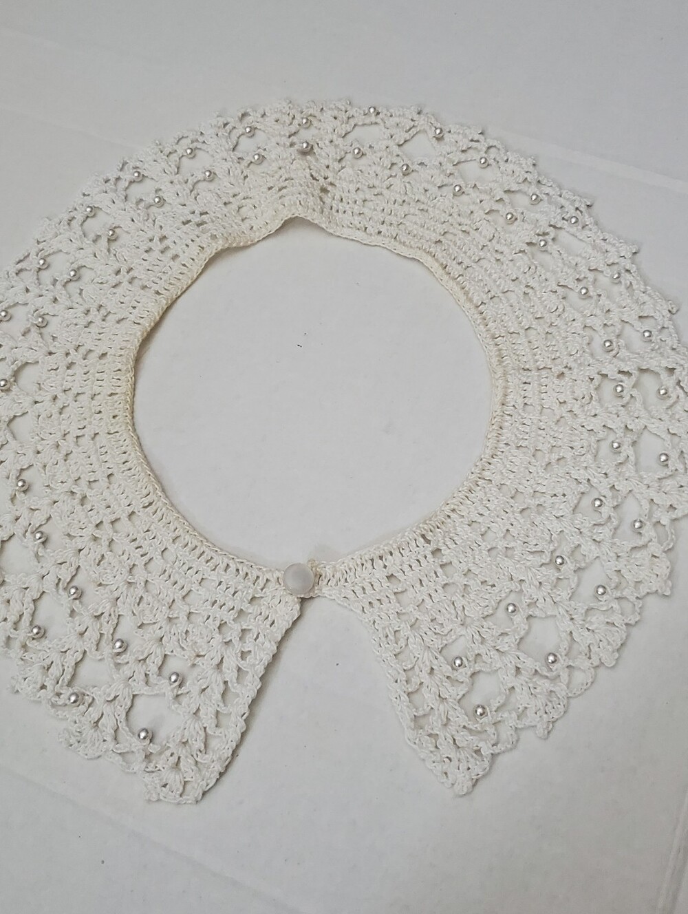 Crocheted Lace Collar*Ivory w/ Button Closure*Pearl Bead ACCENTS*C9